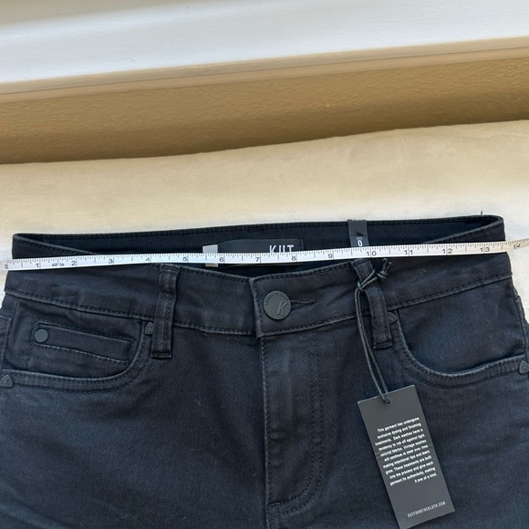Kut from the Kloth black Denim Pants
Size 0
Brand Kut
Color Black - Picture 6 of 10